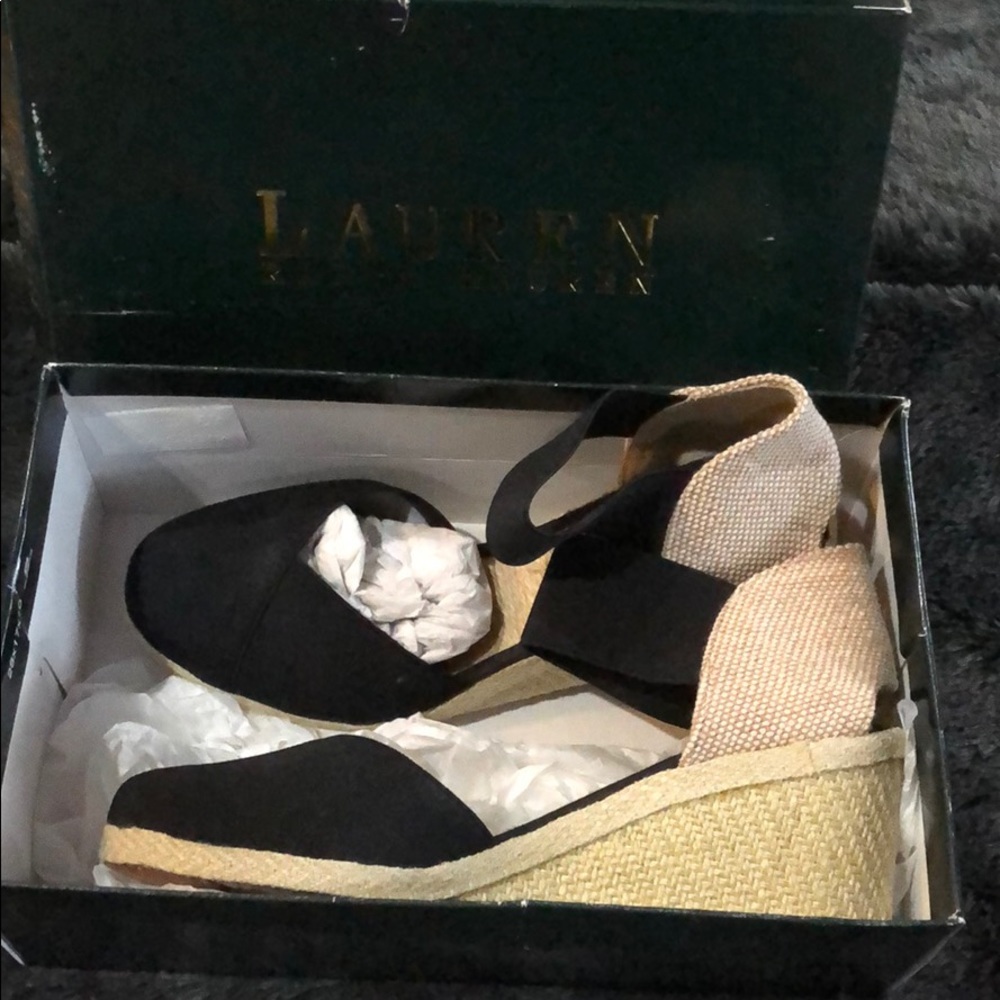 Wedge shoes